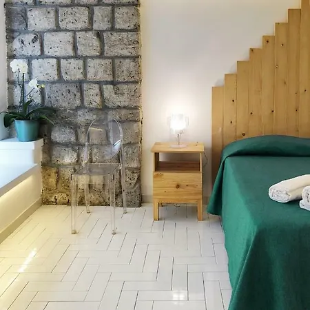 Casa Lucia Bed and Breakfast 4*