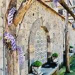 Bed and breakfast Casa Lucia 4*