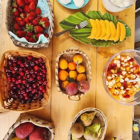 Alojamento de Acomodação e Pequeno-almoço Casa Lucia 4*