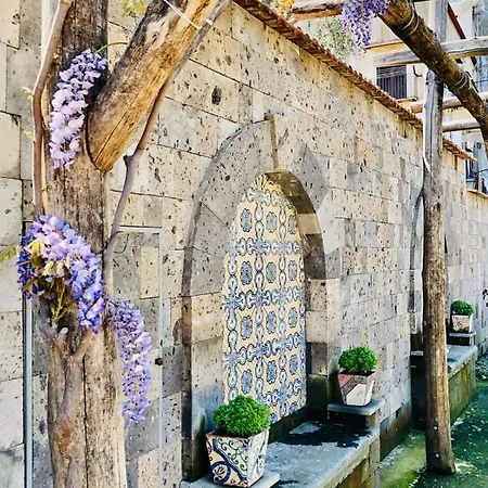 Alojamento de Acomodação e Pequeno-almoço Casa Lucia 4*