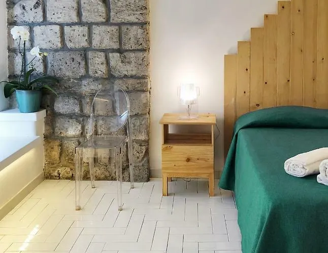 Casa Lucia Bed & Breakfast 4*